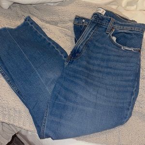 Abercrombie the ankle straight ultra high rise jean short